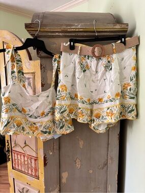 ANTONIO MELANI White short set with Yellow Floral Border
